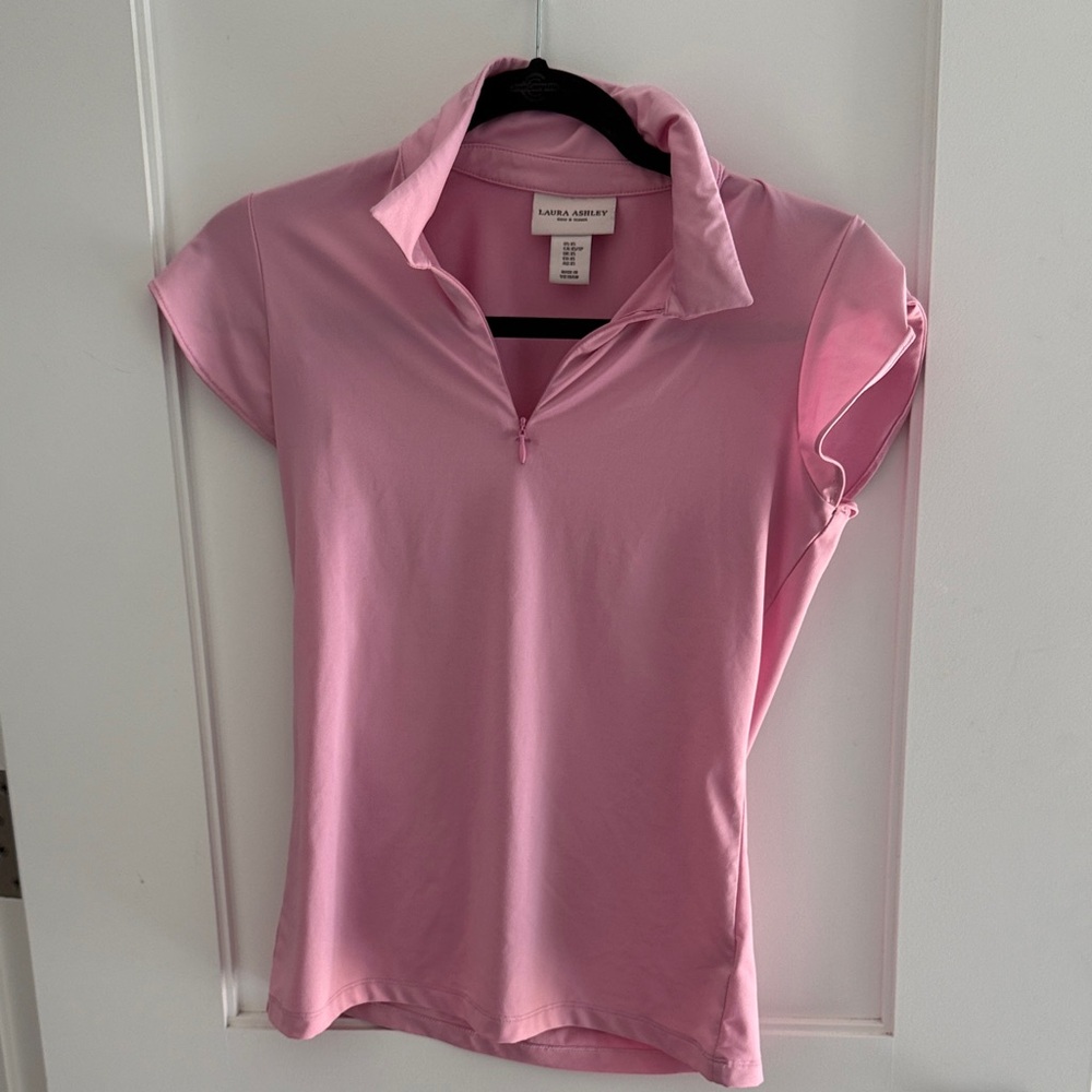 Laura Ashley gold and tennis Light Pink Short Sleeve Top